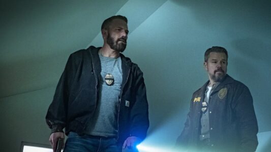 A famosa parceria entre os amigos Damon e Affleck é reprisada em "Dinheiro Suspeito" critica dinheiro suspeito aposta em tensao e grandes atuacoes apesar de acao mediana